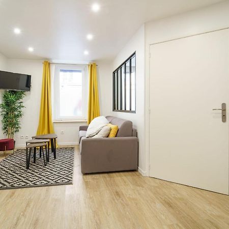 Parisian Flat With Sauna Екстер'єр фото