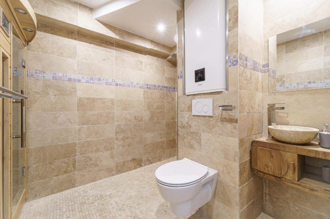 Parisian Flat With Sauna Екстер'єр фото