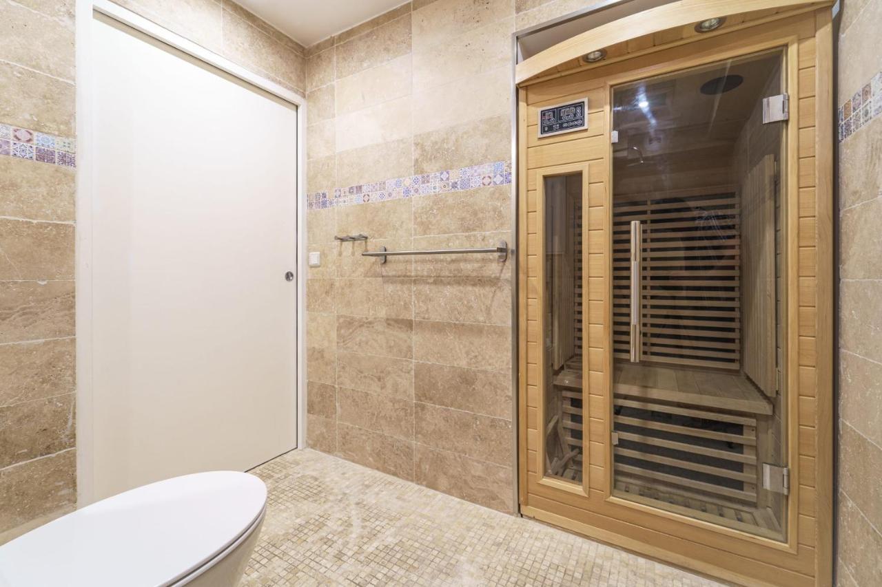 Parisian Flat With Sauna Екстер'єр фото