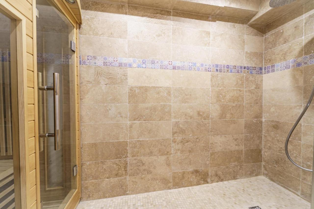 Parisian Flat With Sauna Екстер'єр фото